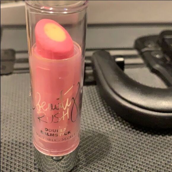 Lip glass and lipstick 💄 - Picture 4 of 6
